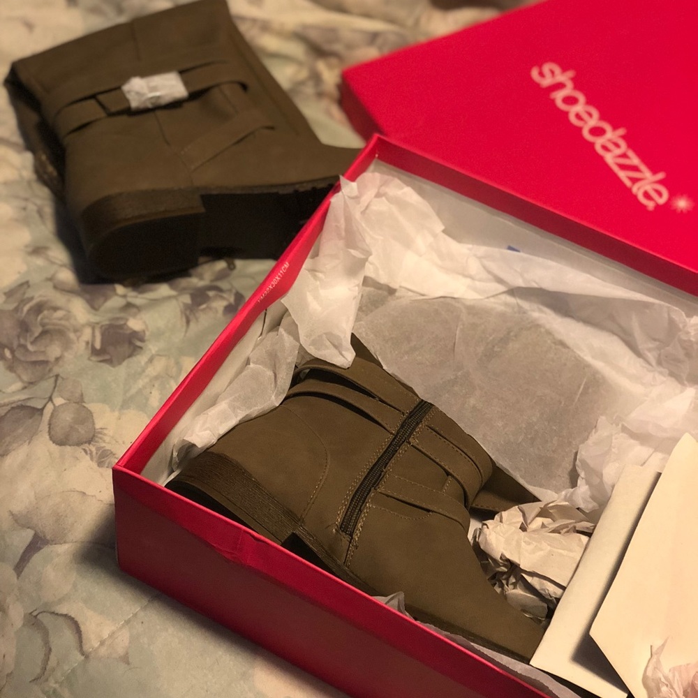 Shoe Dazzle Boots!